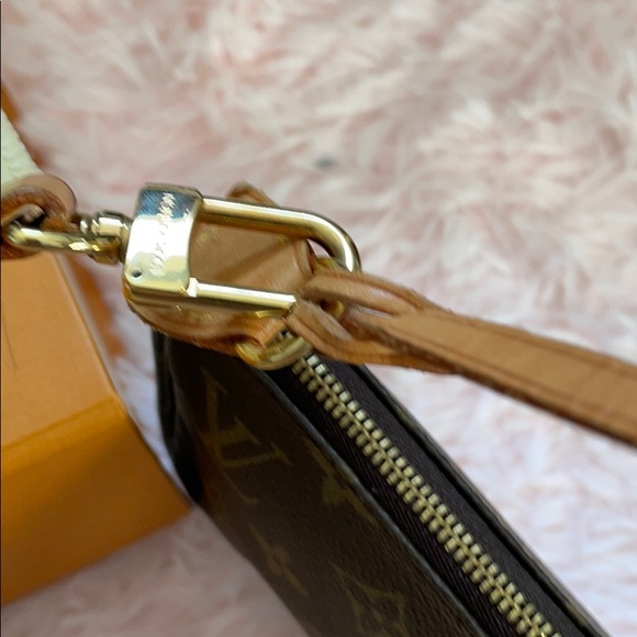 Louis vuitton pochette accessories with strap!SOLD - Picture 13 of 13